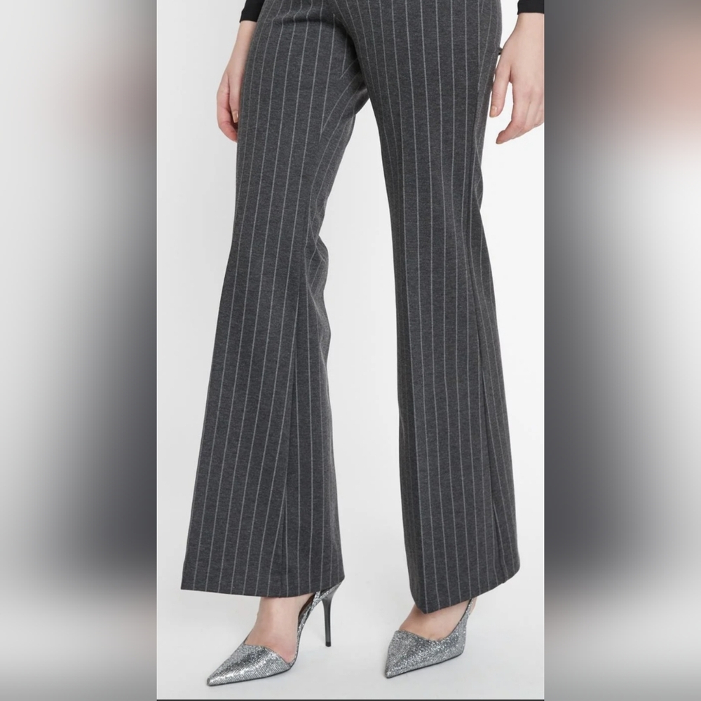 Express Design Studio Dress Pants  plaid mid rise small  Gray Zipper Good Cond.